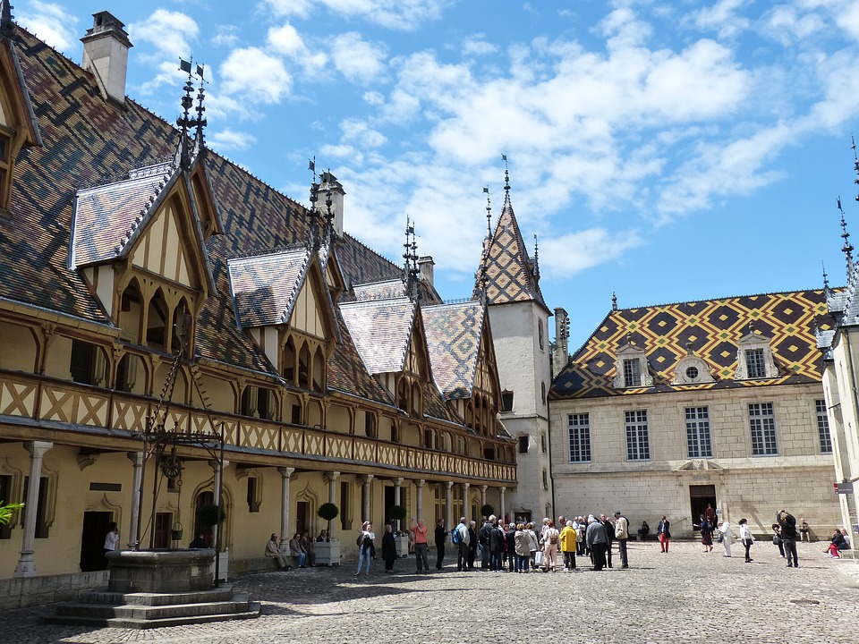 Guide Conférencier Bourgogne Eté 2021, Découvrir la France, Visiter la France, Visite France, Guide Touristique, Guide Conférencier, Visite Guidée, Excursion, Visite Privé, Guide Privé, Que faire en Bourgogne Franche Comté ?