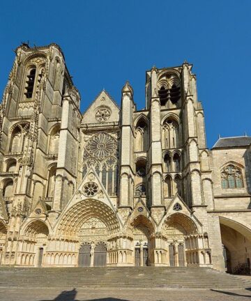 Visite de Bourges, Visita Bourges