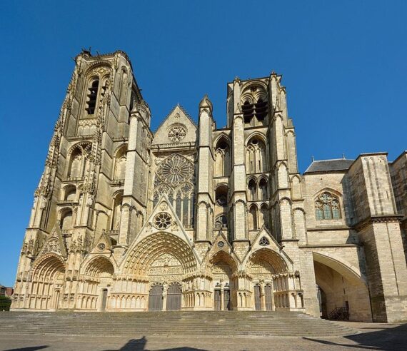 Visite de Bourges, Visita Bourges