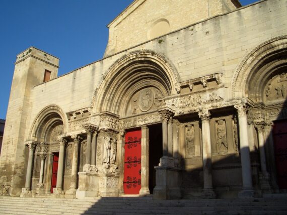 Visiter le Gard, Guide Conférencier Saint Gilles, Guide Occitanie, Guide Gard, Visite Guidée Saint Gilles, Visite de Saint Gilles, Guide Saint Gilles