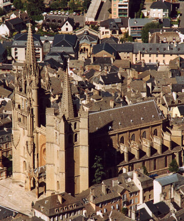 Guide Touristique Mende, Visite de Mende, Guide Mende, Guide Lozère, Guide Conférencier Mende, Visiter Mende, Guide Occitanie