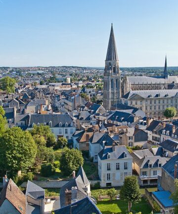 Visita Vendome, Vendome