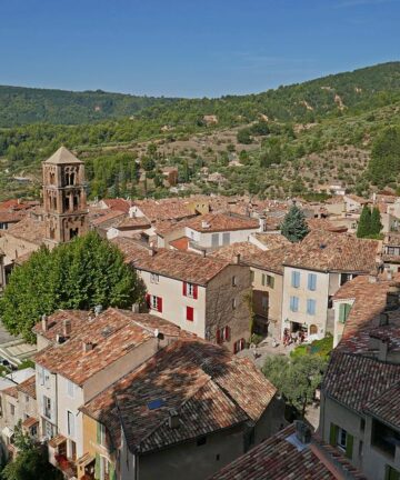 Guide Moustiers Saintes Maries