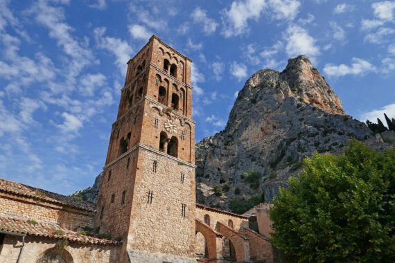 Moustiers Saintes Maries, Guide Moustiers Sainte Marie